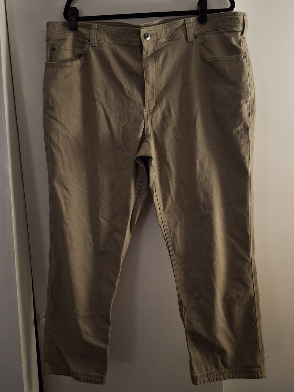 Duluth Men's Classic Khaki Straight-Leg Pants